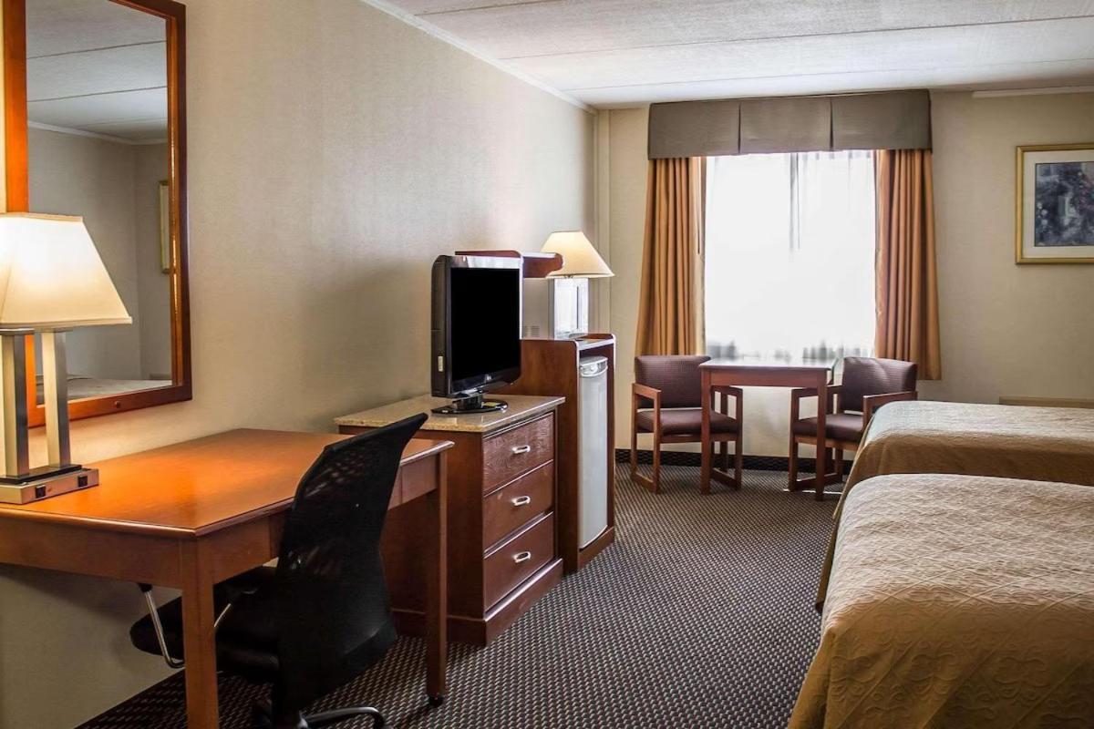 Baymont By Wyndham Youngstown Kültér fotó